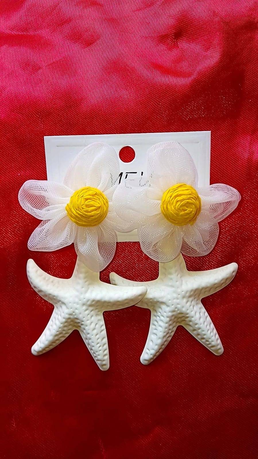Brinco com Estrela do Mar e Flor